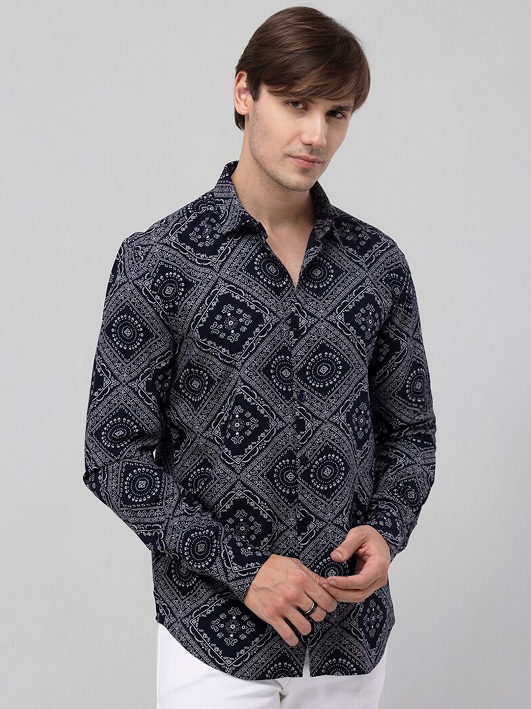 

Snitch Grey Slim Fit Ethnic Motifs Printed Casual Shirt