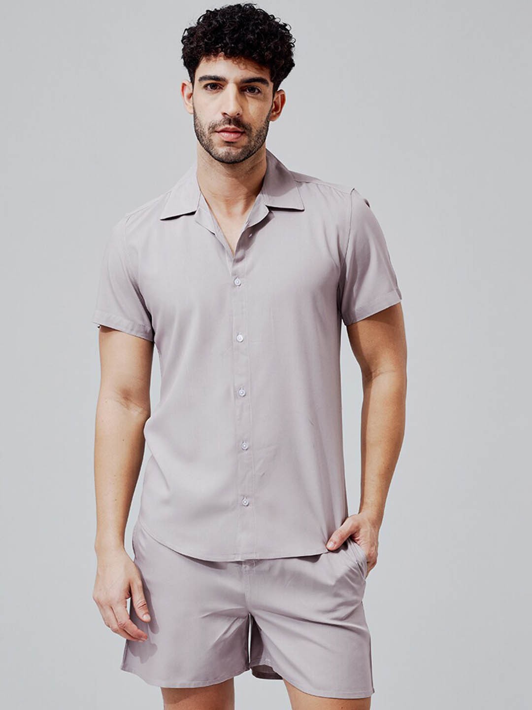

Snitch Men Grey Spread Collar Shirt With Shorts