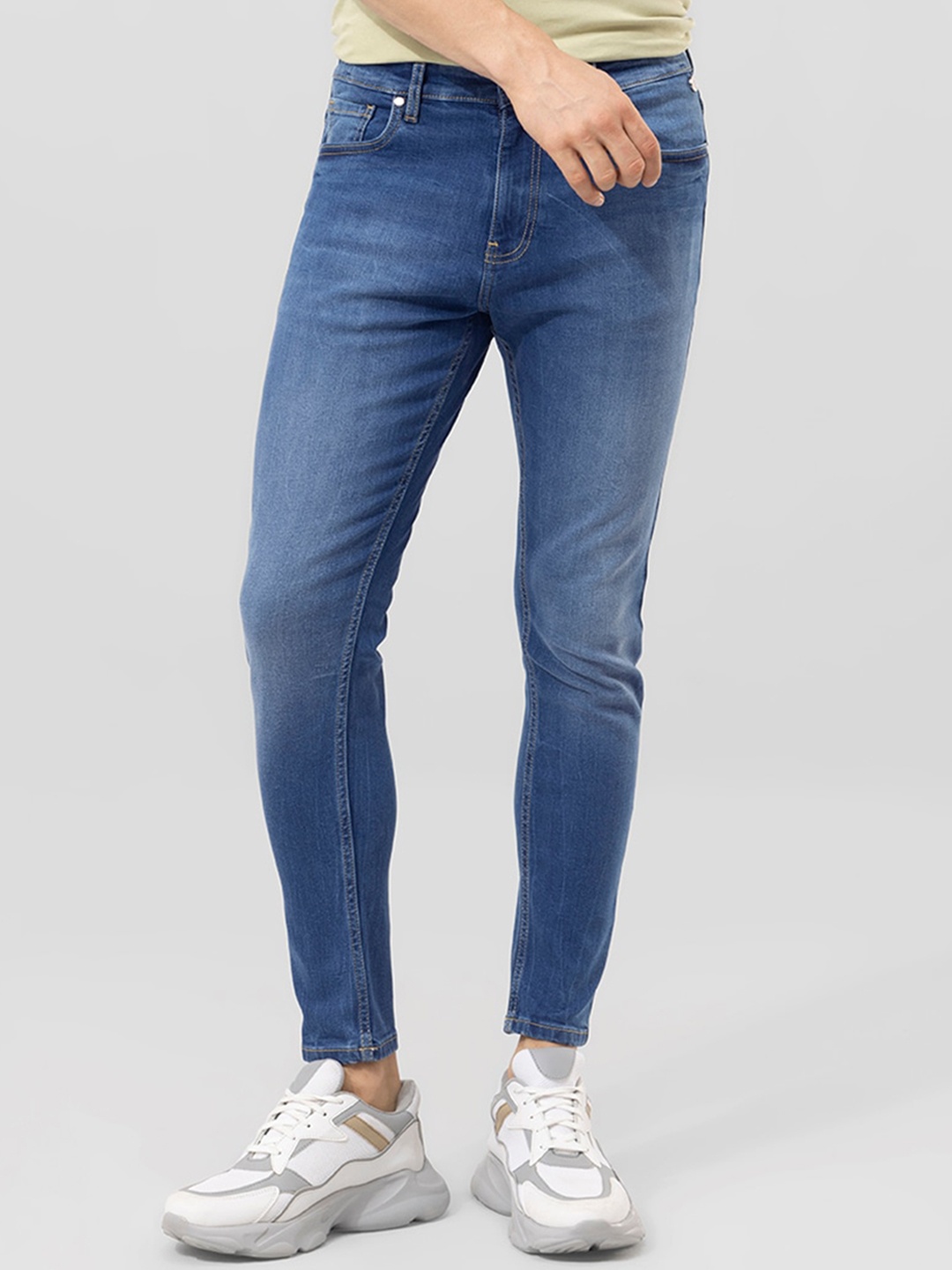 

Snitch Men Blue Skinny Fit Low-Rise Light Fade Cotton Jeans