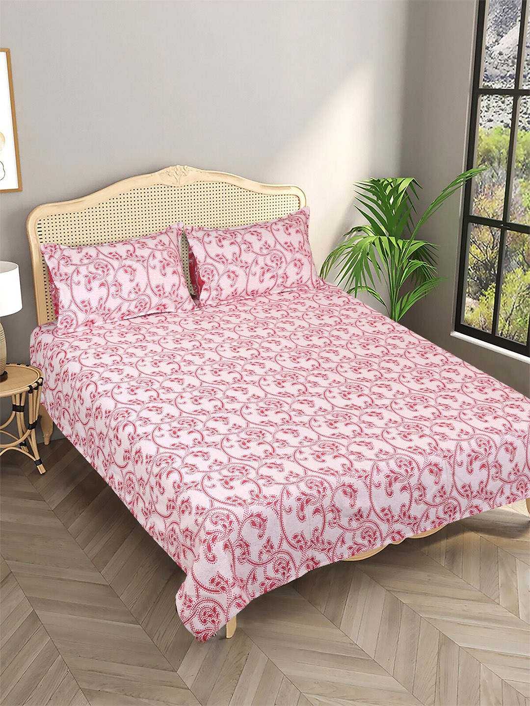 

ROMEE Pink & Cream Floral Woven Reversible Double Quilted Bed Cover With 2 Pillow Covers