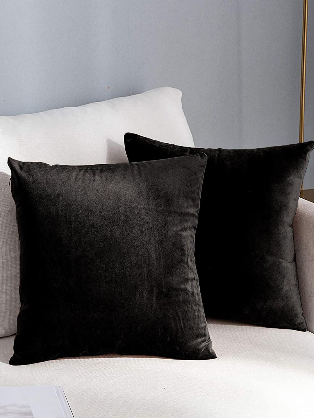 

AEROHAVEN Reversible Black 2 Pieces Velvet Square Cushion Covers