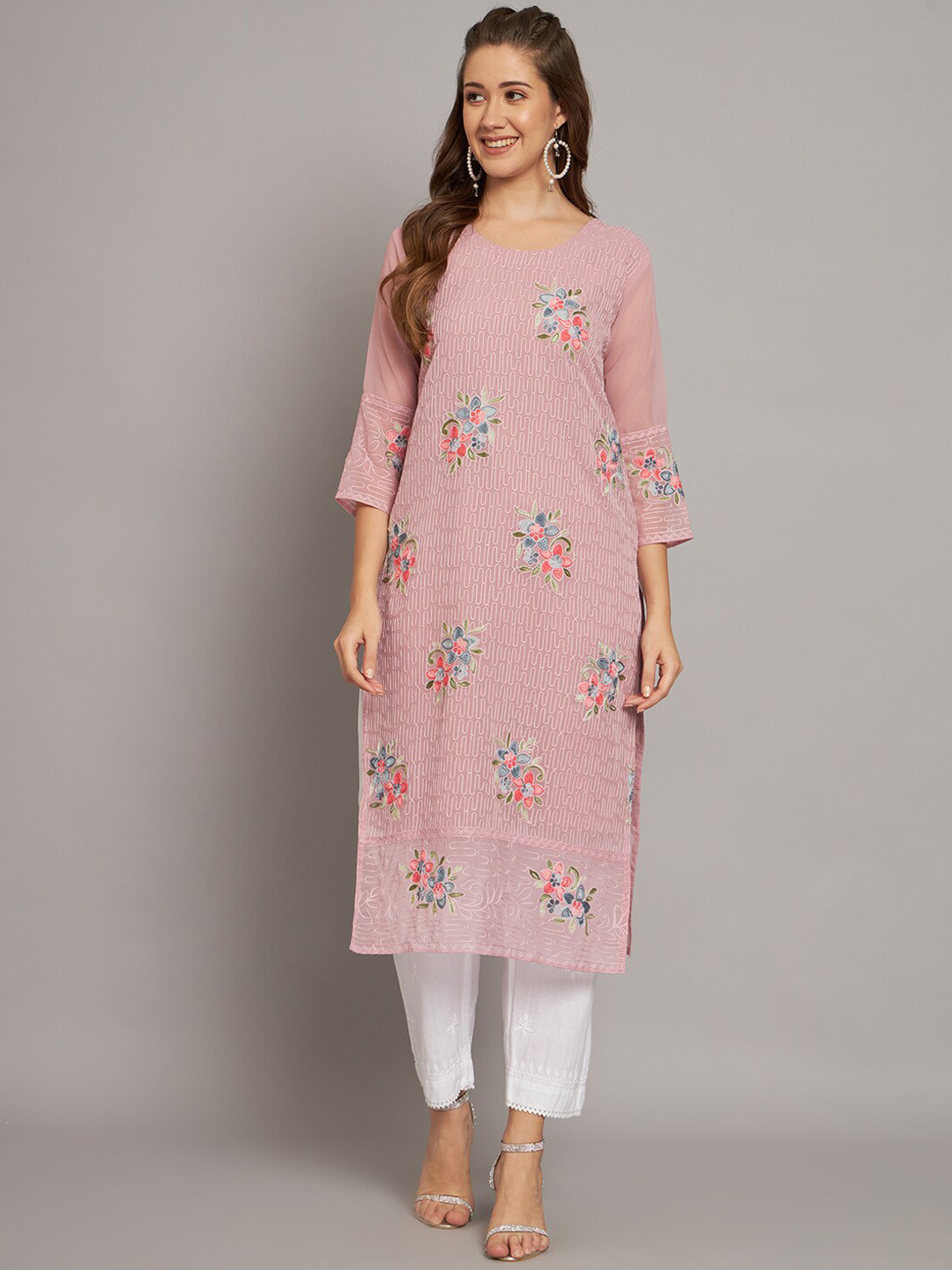 

VAIRAGEE Floral Embroidered Straight Georgette Kurta, Peach