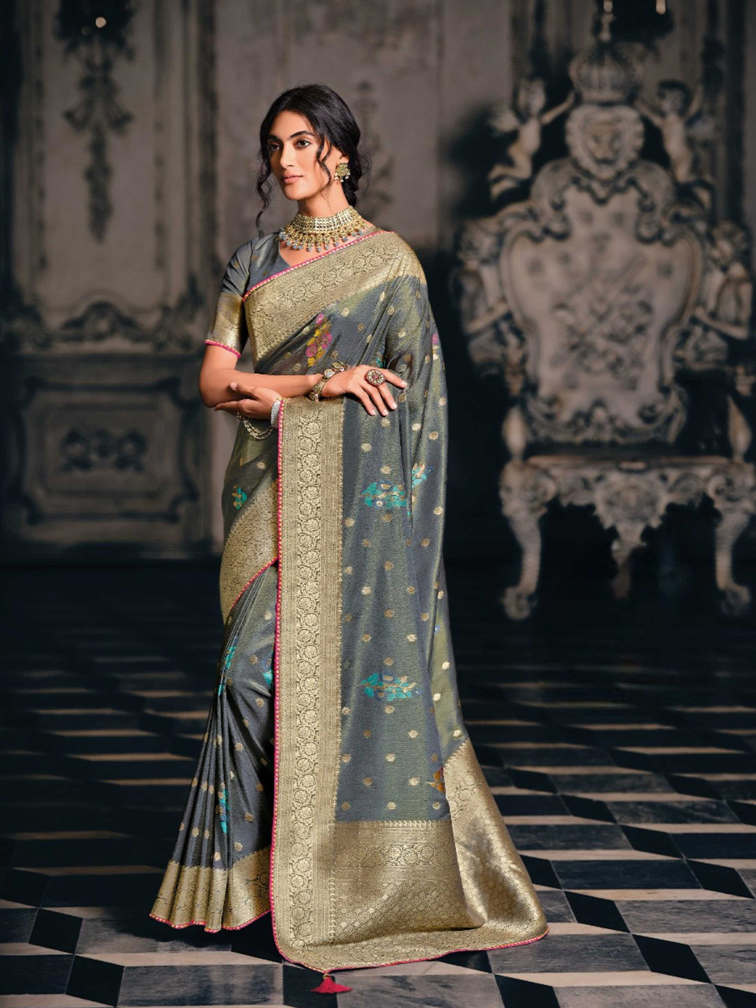 

Mitera Grey & Gold-Toned Woven Design Zari Tissue Banarasi Saree
