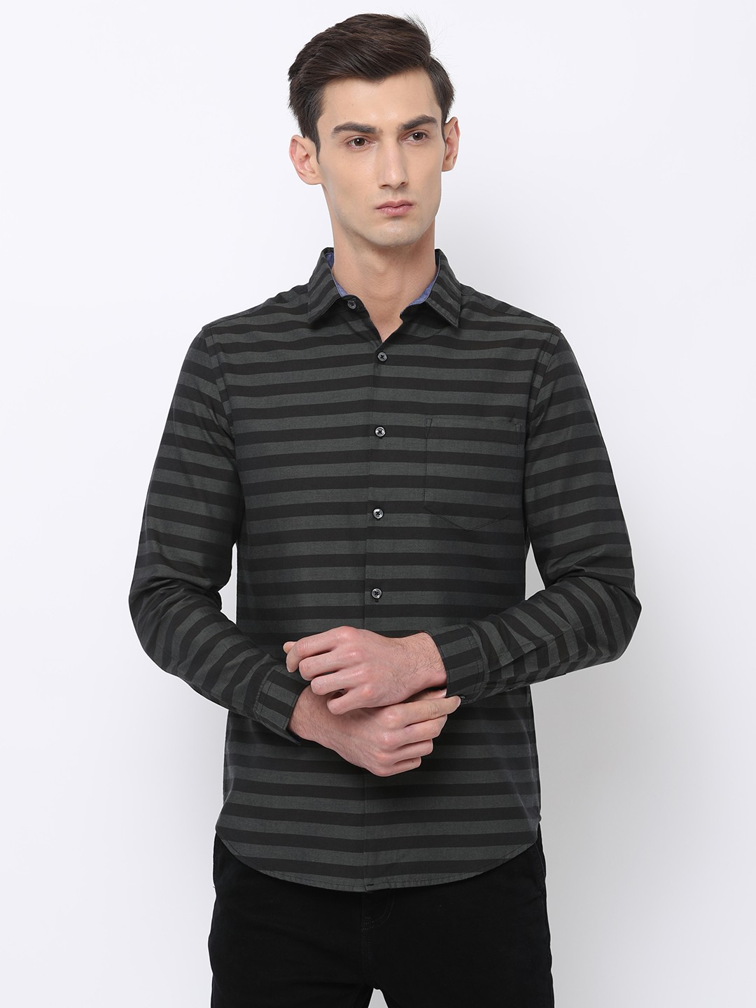 

Black coffee Men Black & Grey Slim Fit Striped Casual Shirt