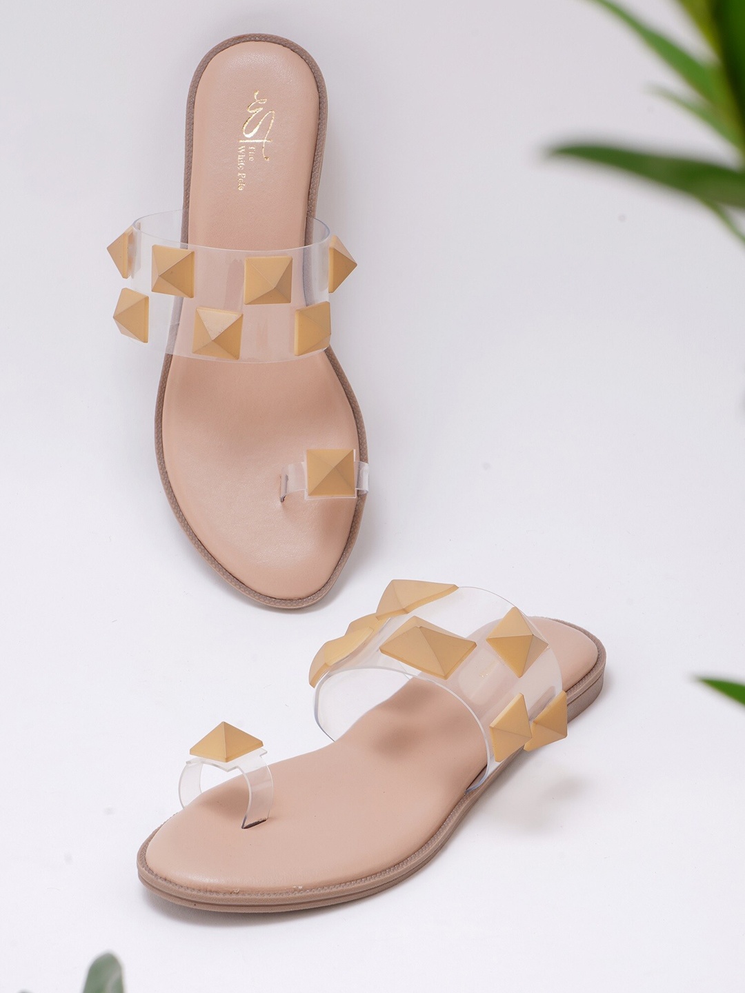 

THE WHITE POLE Women Embellished One Toe Flats, Peach