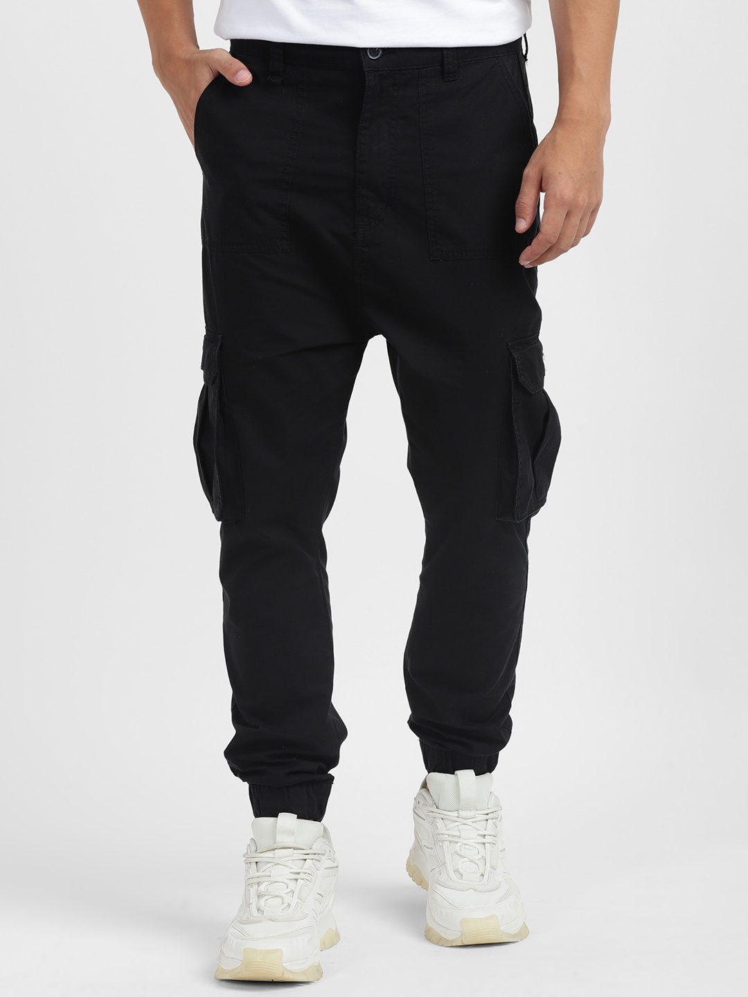 

ALCOTT Men Solid Regular Fit Cargo Joggers, Black