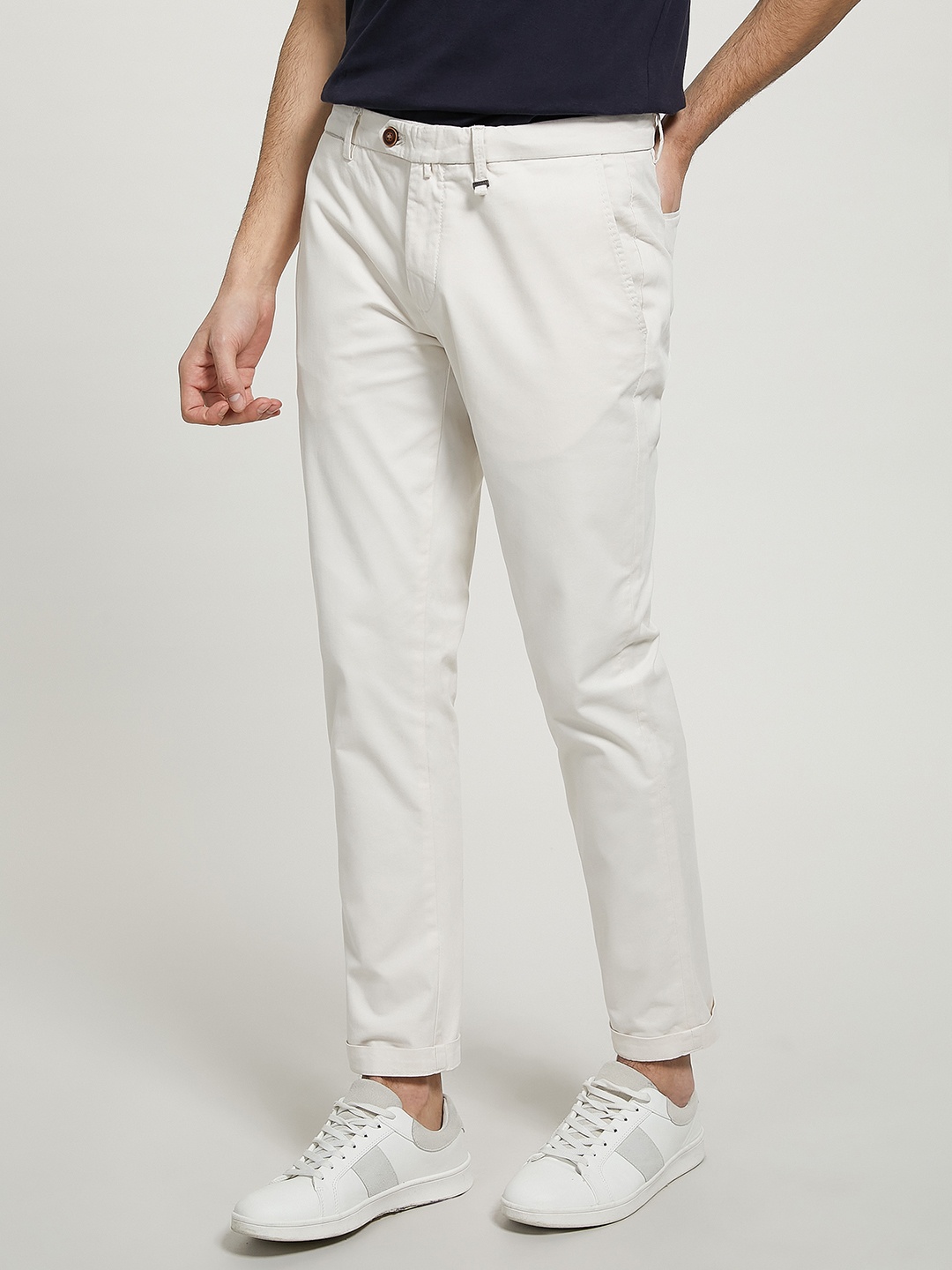 

ALCOTT Men Tapered Fit Cropped Chinos, Off white