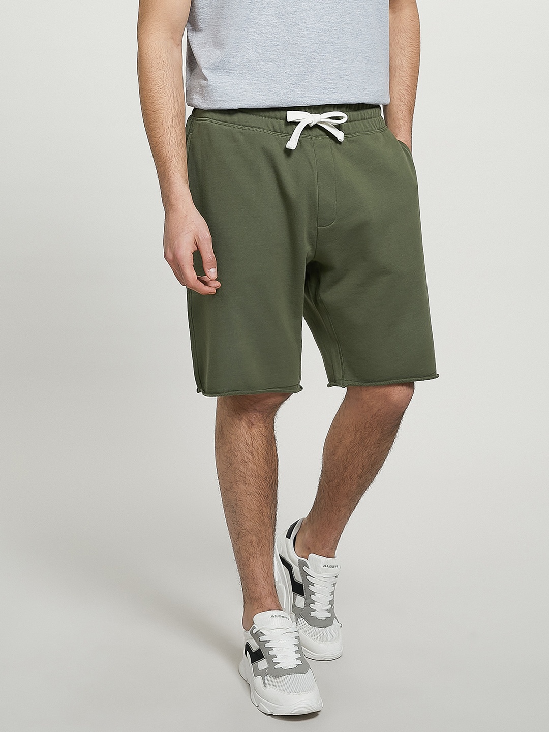 ALCOTT Men Loose Fit Pure Cotton Shorts, Khaki
