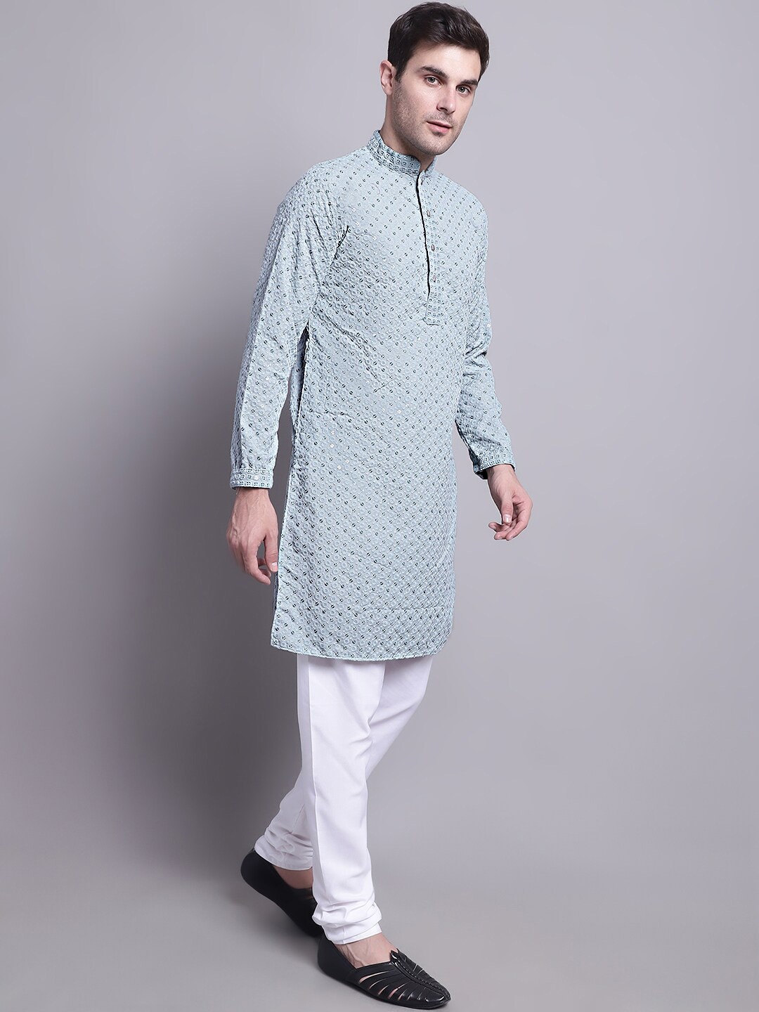 

Jompers Floral Embroidered Regular Chikankari Pure Cotton Kurta with Churidar, Blue