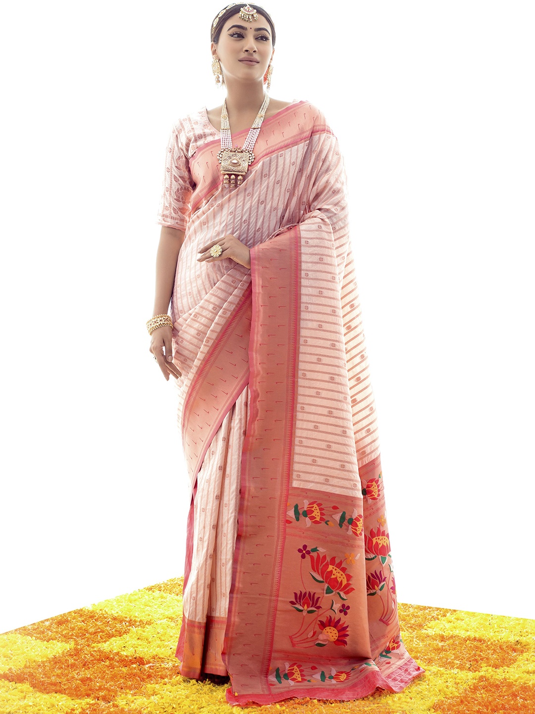 

elora Woven Design Zari Pure Silk Paithani Saree, Cream