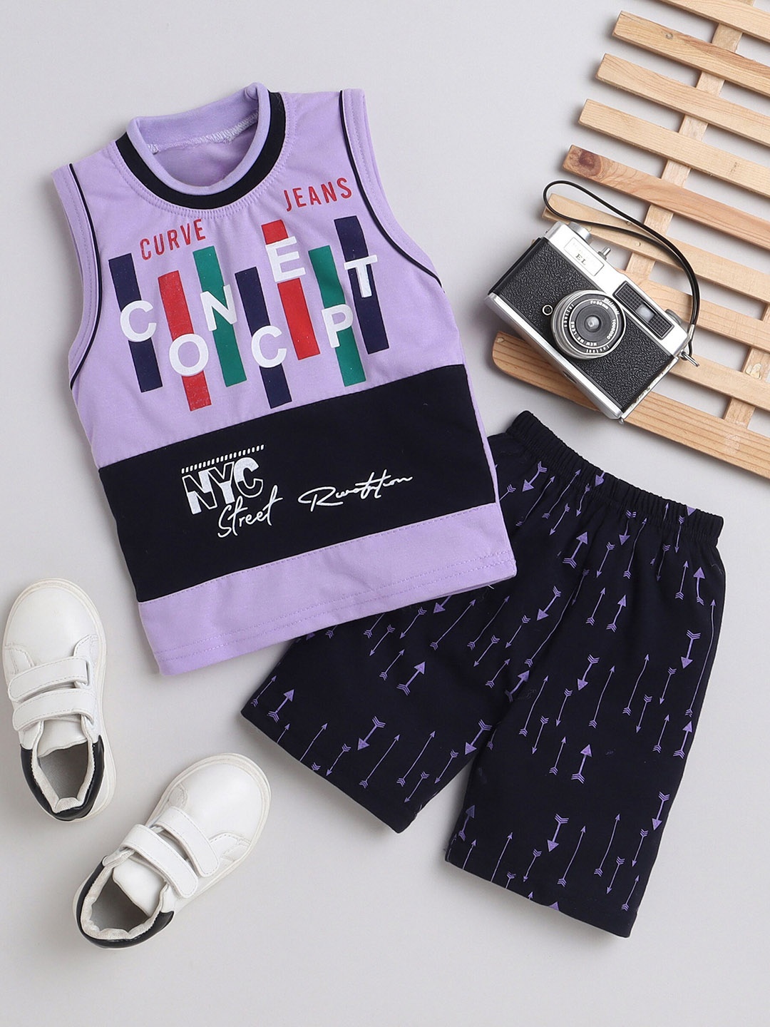 

FOURFOLDS Boys Printed Pure Cotton T-shirt with Shorts, Purple