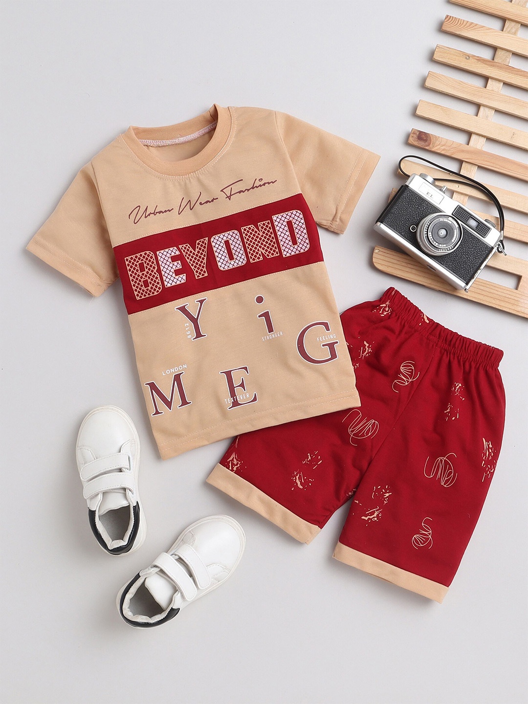 

FOURFOLDS Boys Printed Pure Cotton T-shirt with Shorts, Beige