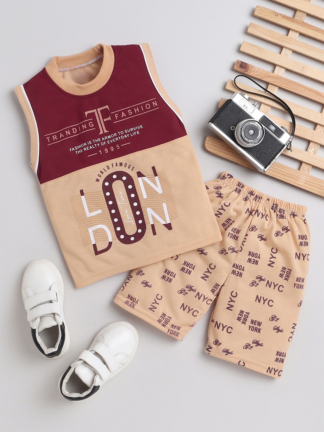 

FOURFOLDS Boys Printed Pure Cotton T-shirt with Shorts, Beige
