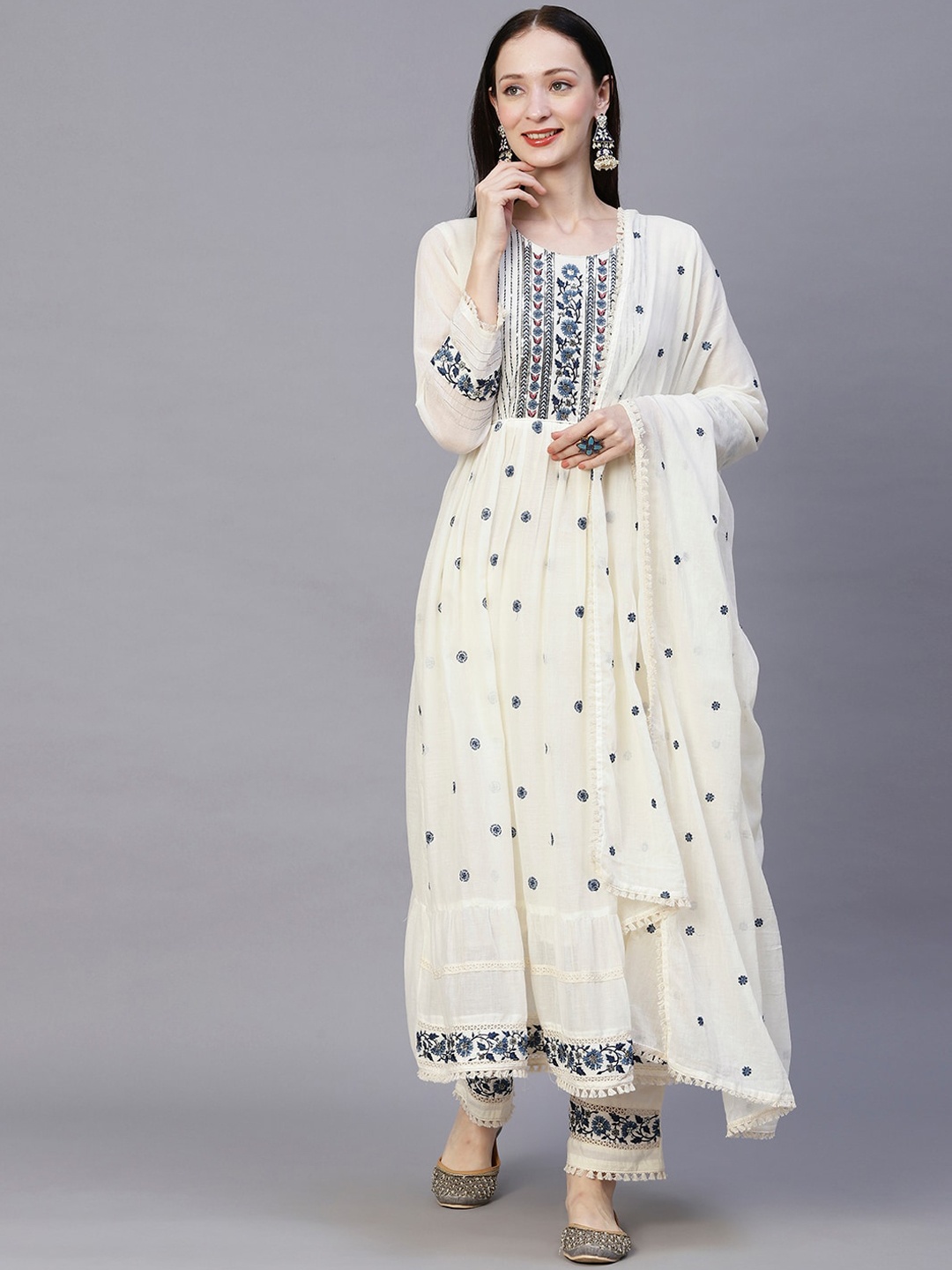 

FASHOR Floral Embroidered A-Line Kurta With Trousers & Dupatta, Off white