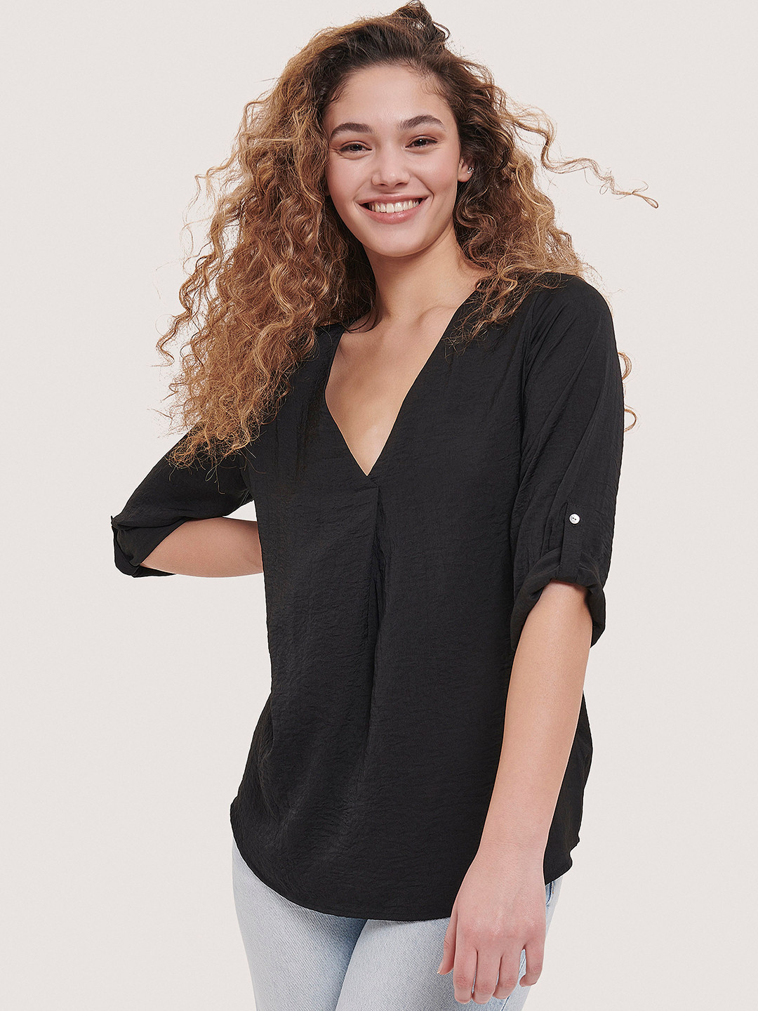 

ALCOTT Roll-Up Sleeves Top, Black