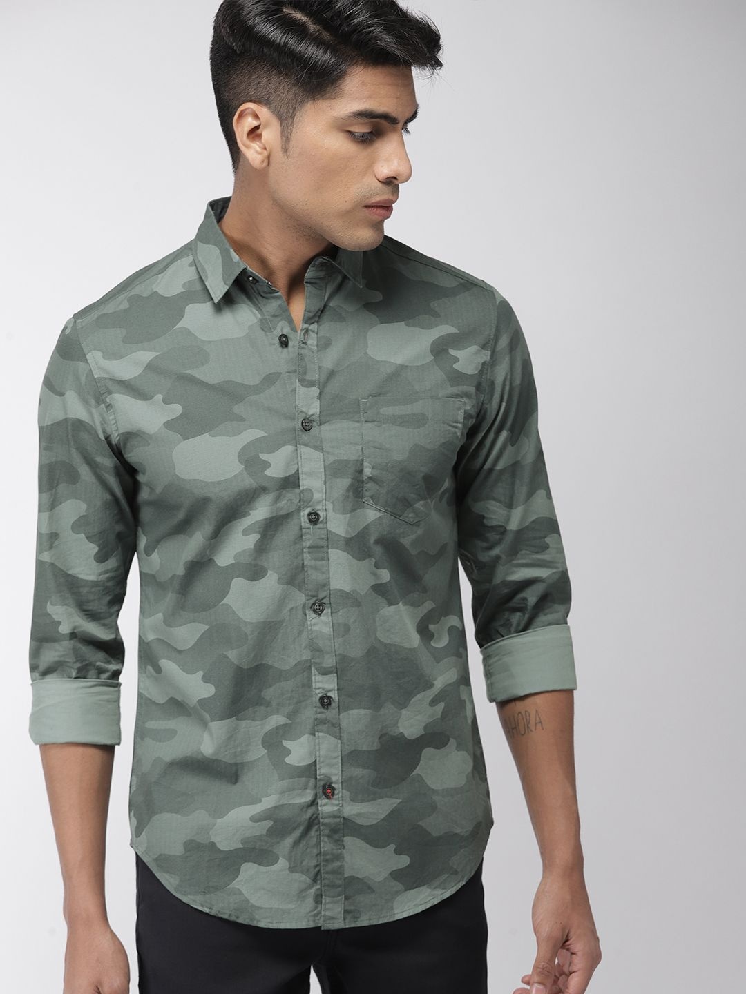 

HIGHLANDER Men Green Slim Fit Camouflage Print Casual Shirt