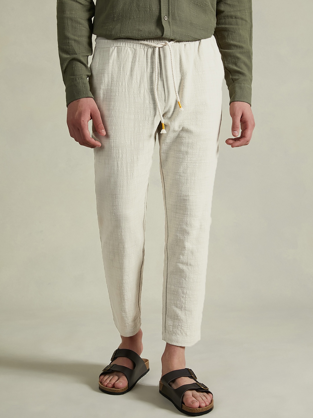 

ALCOTT Men Tapered Fit Pure Cotton Trousers, Beige