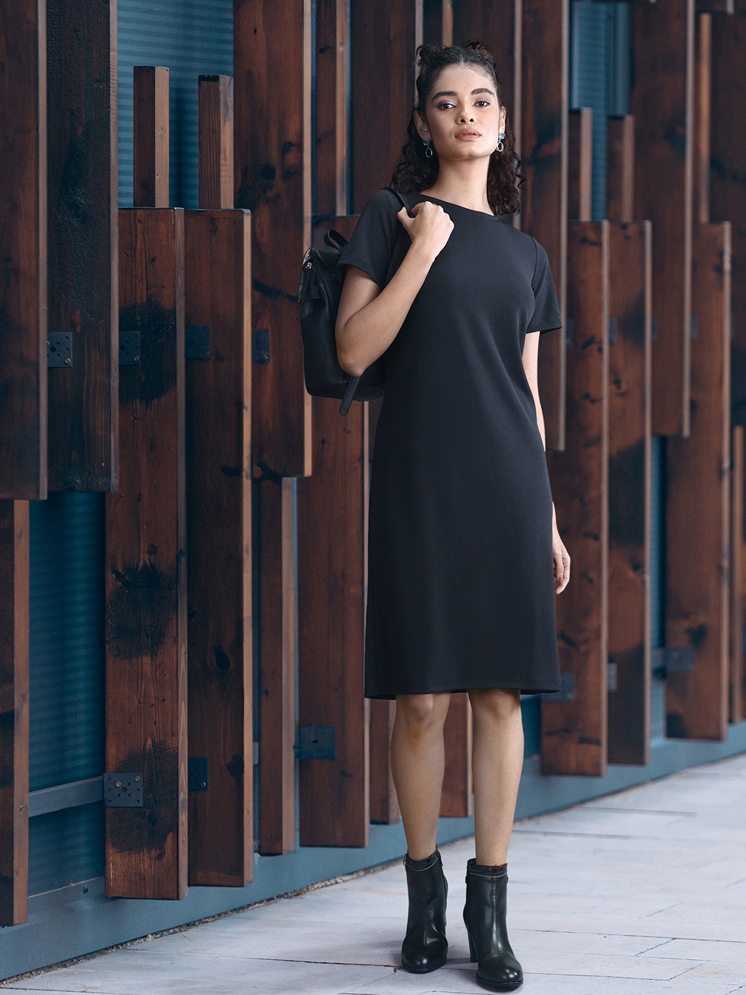 

DressBerry Round Neck A-Line Dress, Black