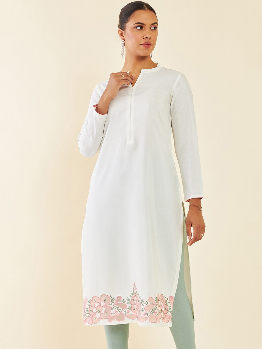 

Soch Off White Floral Embroidered Mandarin Neck Kurta