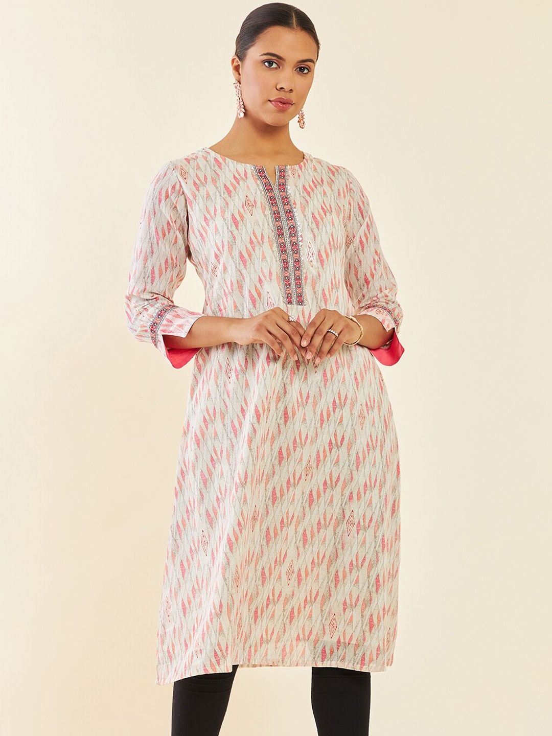 

Soch Cream Geometric Printed Notched Neck Gotta Patti Cotton Kurta