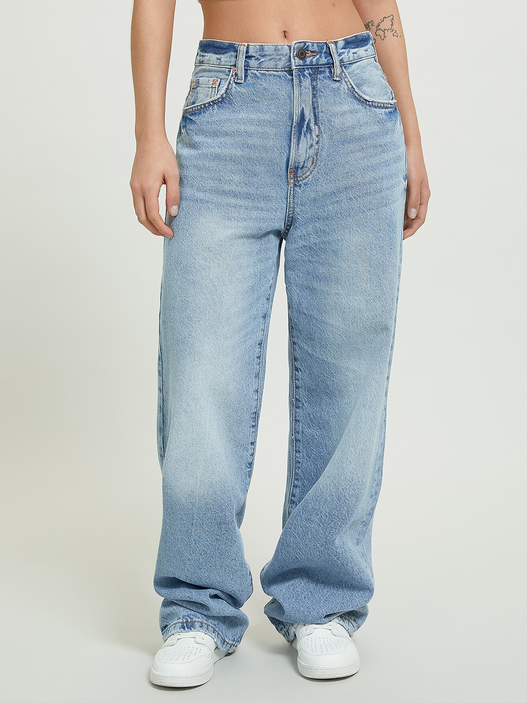 

ALCOTT Cotton Relaxed Fit High-Rise Light Fade Jeans, Blue