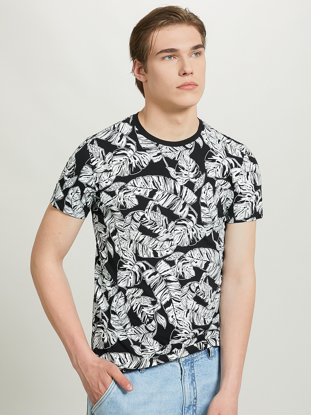 

ALCOTT Men Tropical Printed Pure Cotton T-shirt, Black