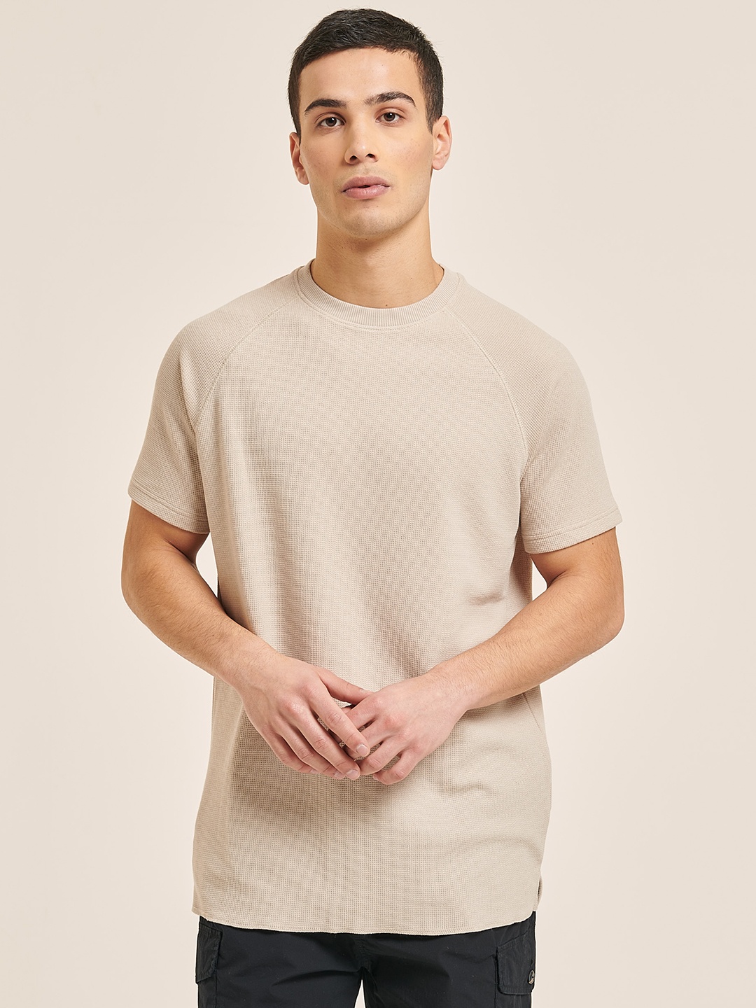 ALCOTT Men Textured T-shirt, Beige