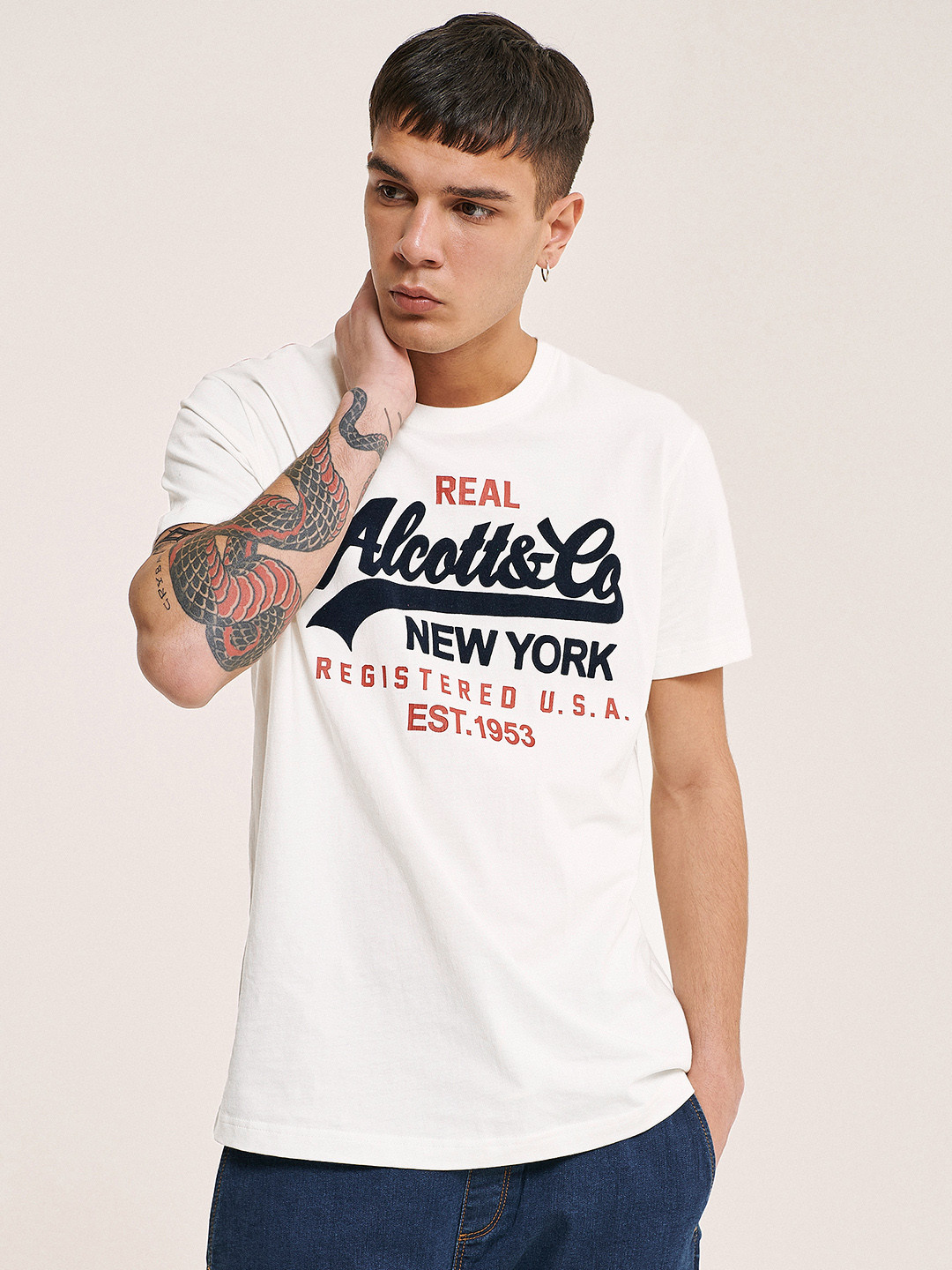 

ALCOTT Men Brand Logo Printed Pure Cotton T-shirt, White