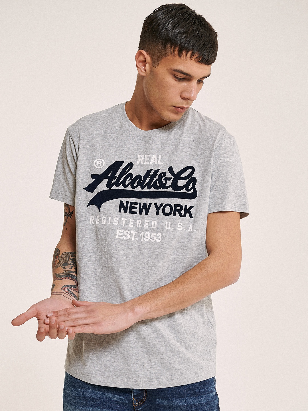 

ALCOTT Men Brand Logo Printed Pure Cotton T-shirt, Grey melange