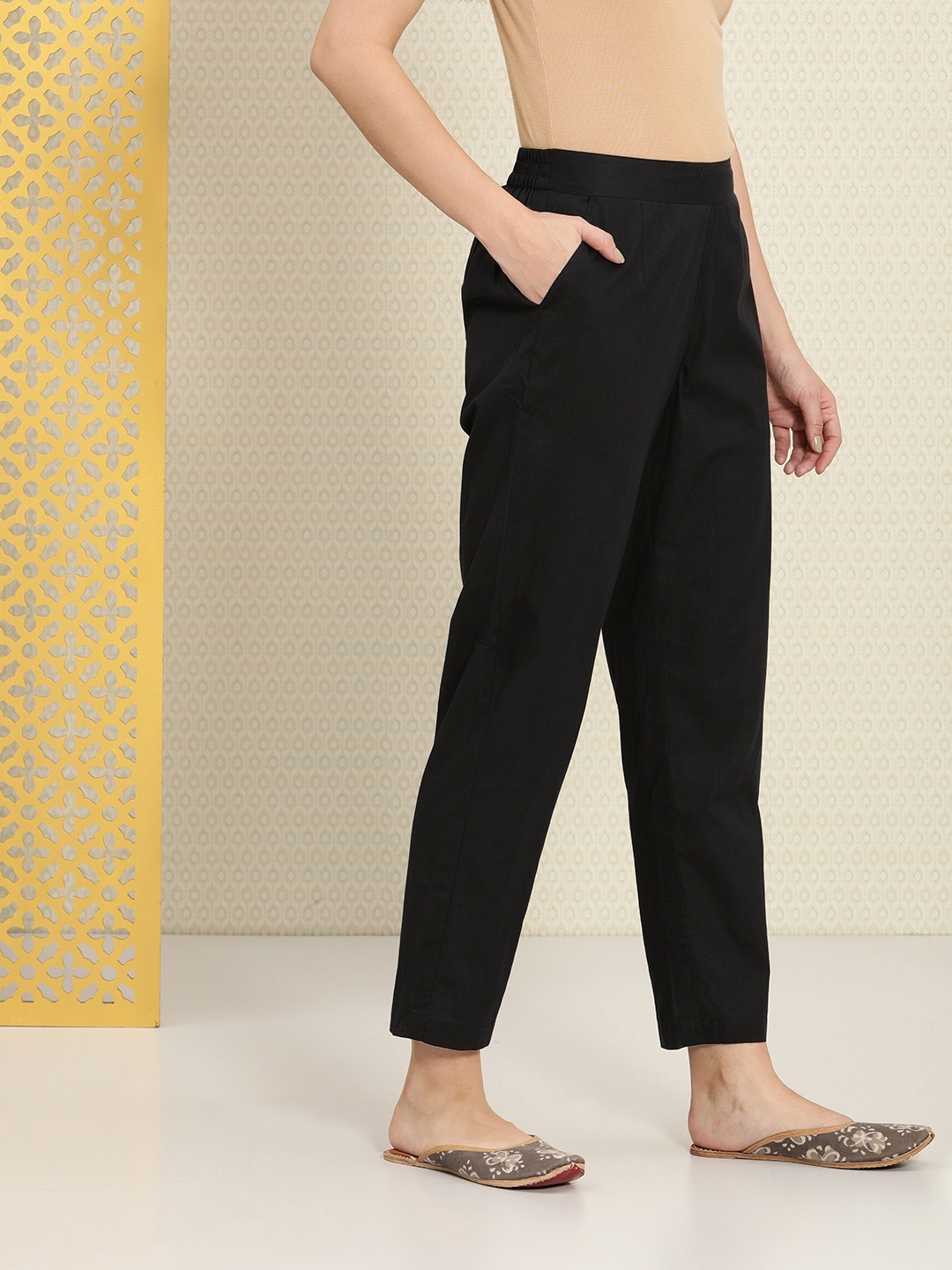 

House of Pataudi Women Rozana Pure Cotton Trousers, Black