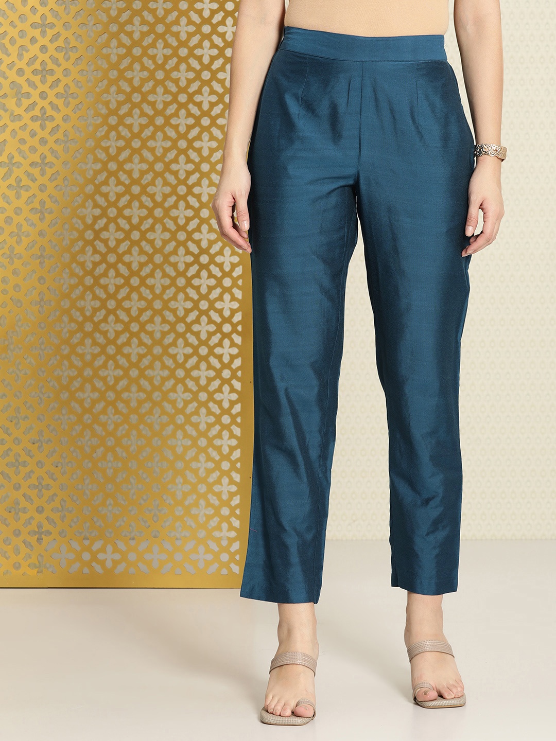 

House of Pataudi Women Solid Jashn Regular Trousers, Navy blue