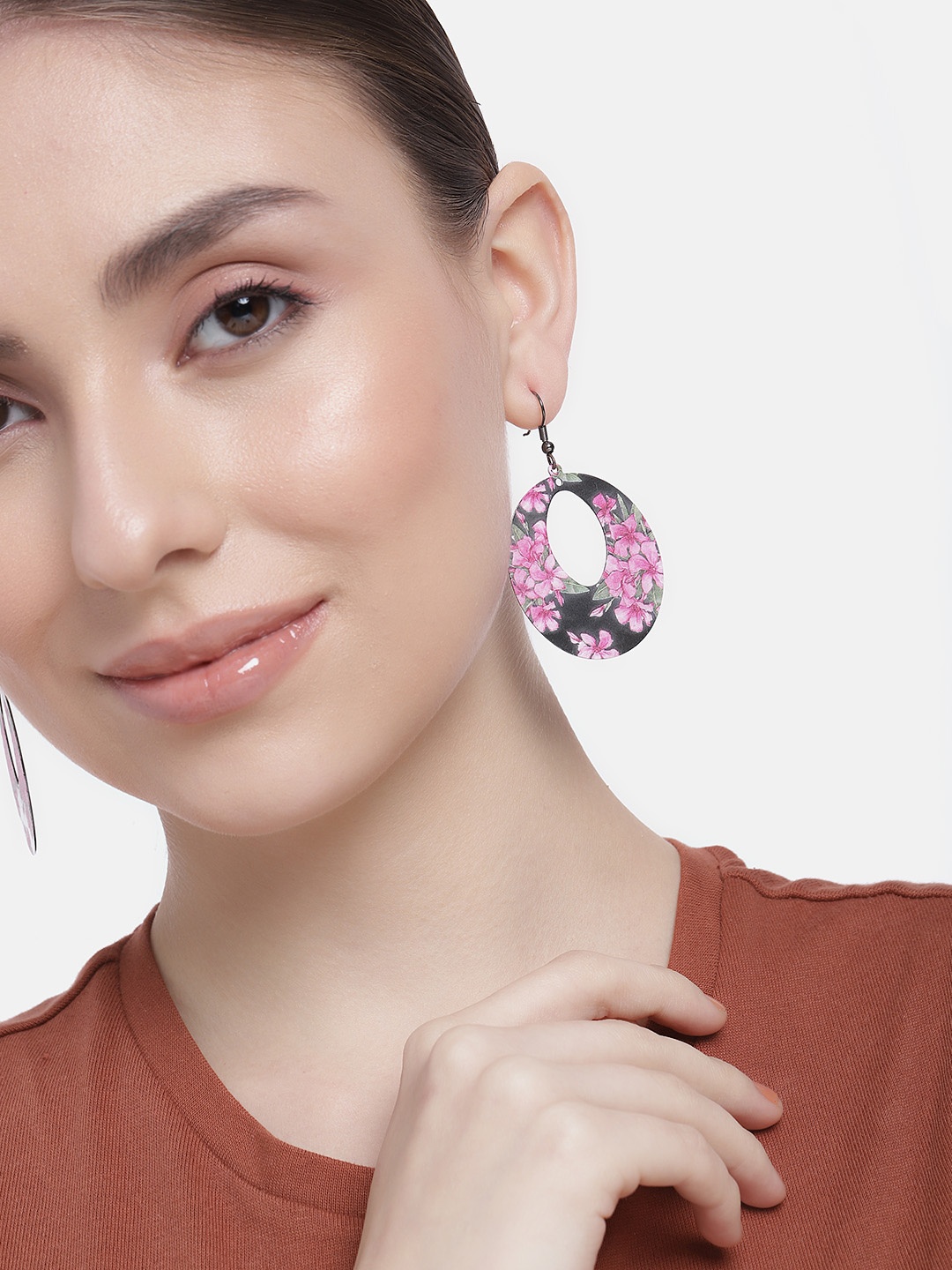 

DressBerry Silver-Plated Oval Drop Earrings, Olive