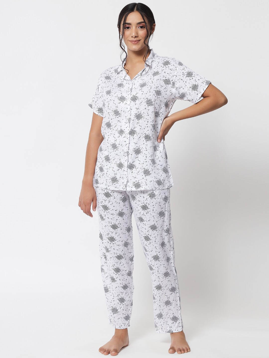 

Klamotten Women Abstract Printed Night suit, White
