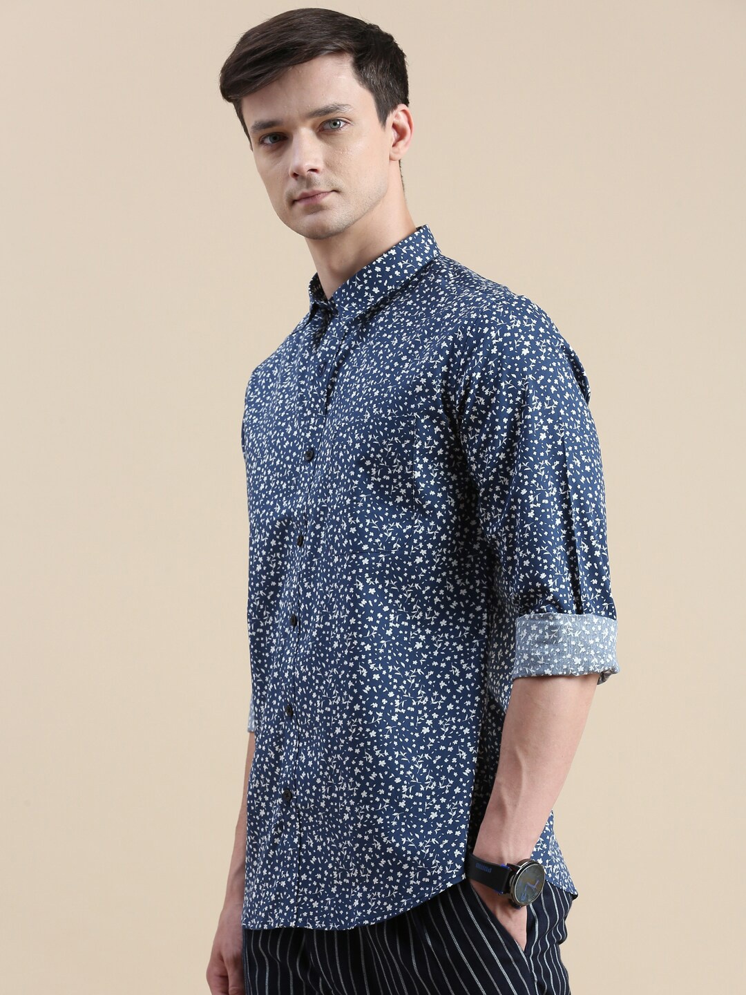 INVICTUS Comfort Slim Fit Floral Printed Cotton Casual Shirt, Navy blue