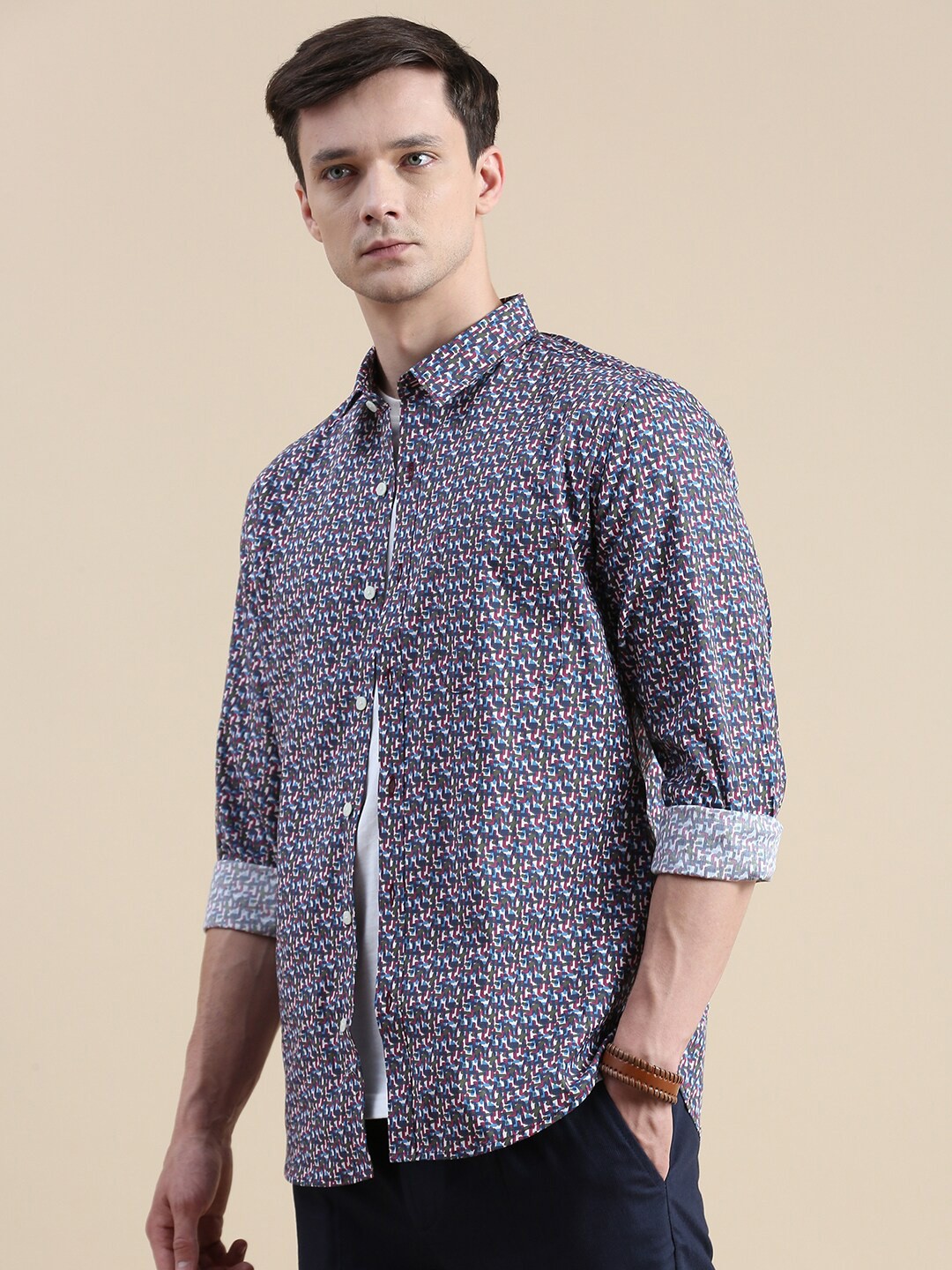 

INVICTUS Men Comfort Slim Fit Printed Cotton Casual Shirt, White