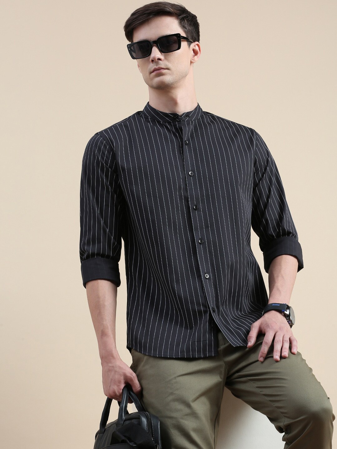 

INVICTUS Men Black Comfort Slim Fit Striped Cotton Casual Shirt