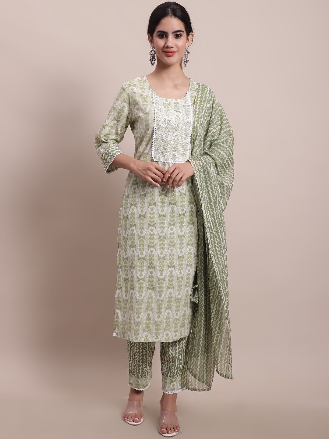 

Sangria Floral Printed Thread Work Kurta & Trouser With Dupatta, Green