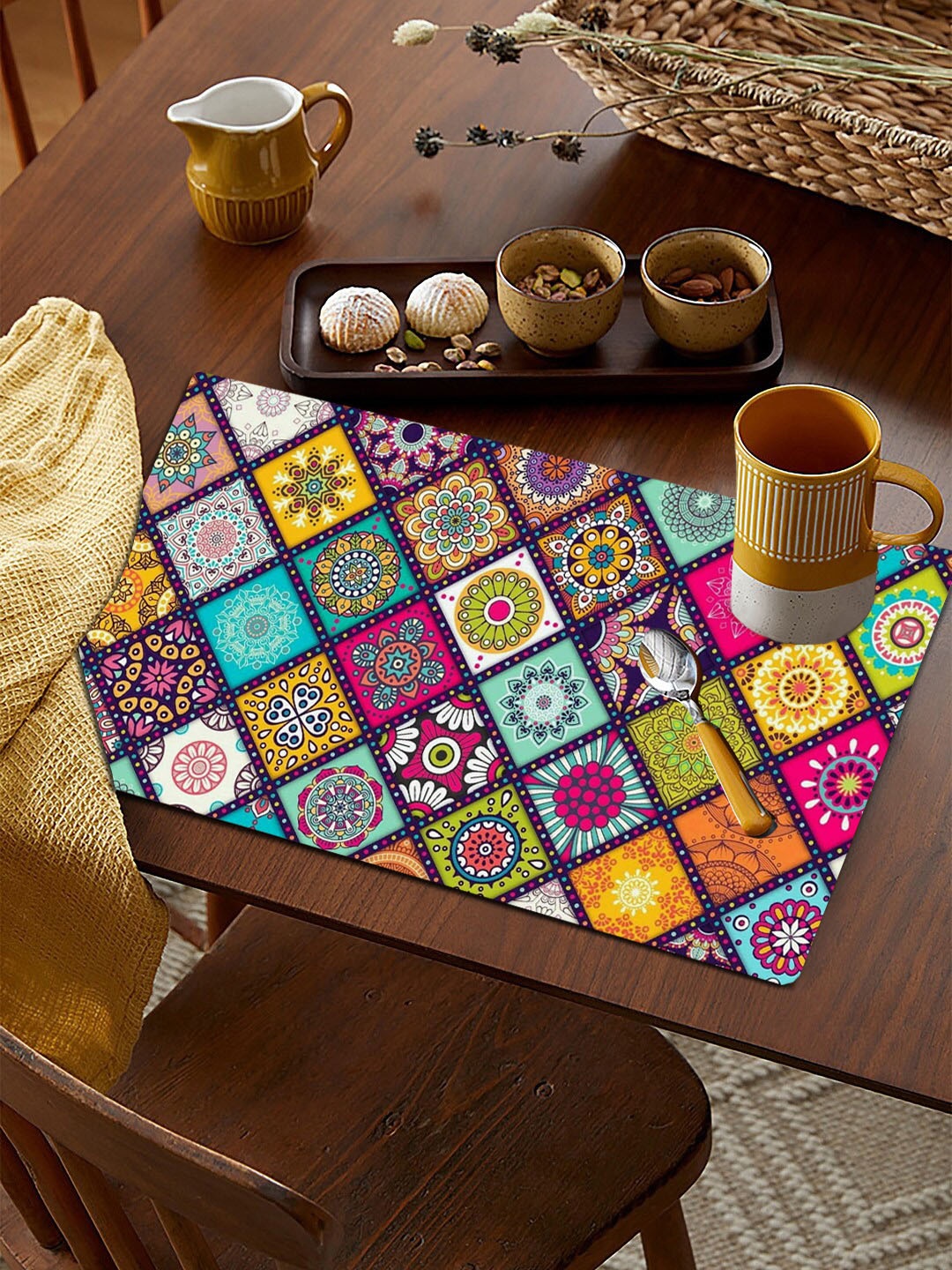 

WEAVERS VILLA Black & Pink 6 Pieces Printed Rectangular Table Placemats