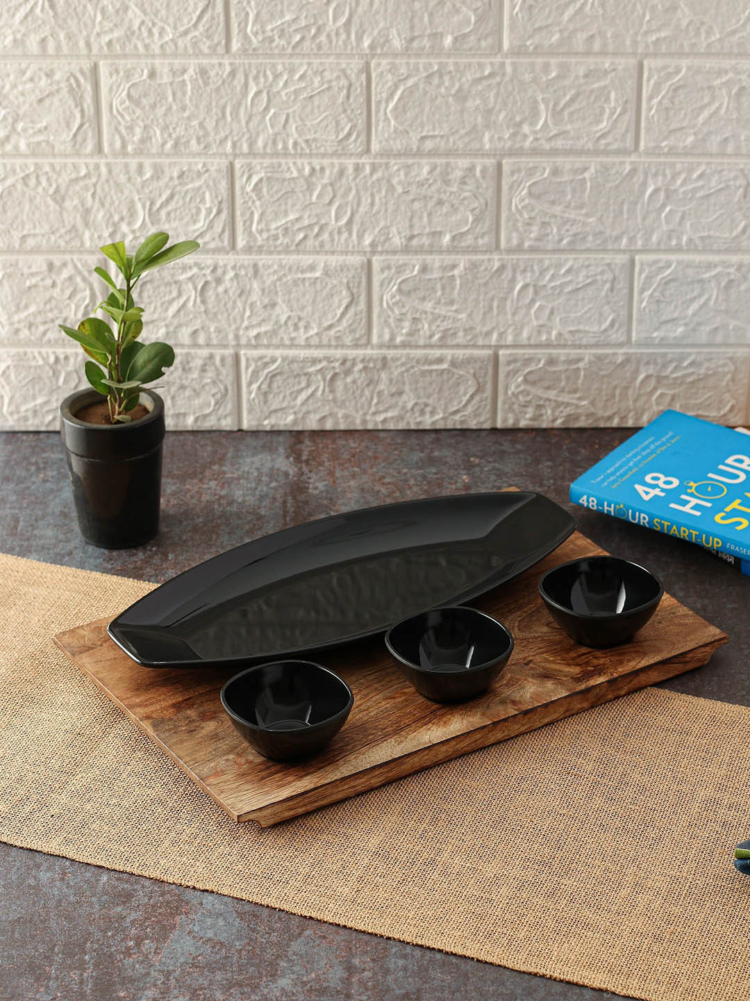 

LIVING ROOTS Black & Brown Melamine Snack Serveware