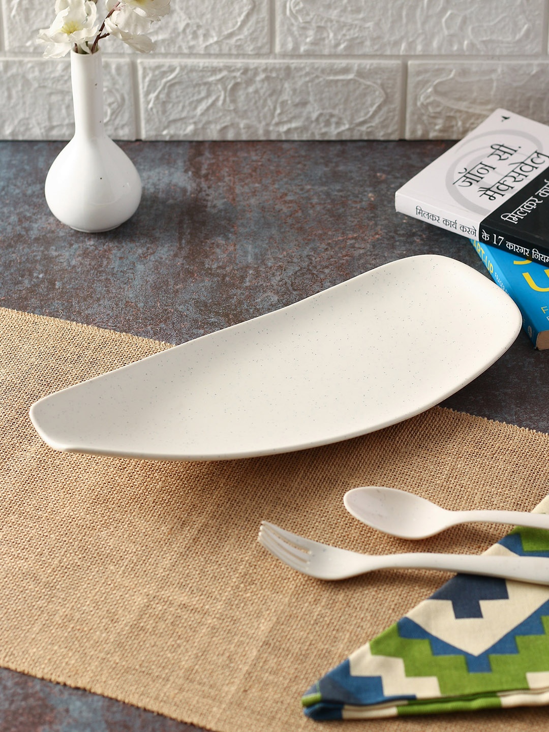 

LIVING ROOTS Off-White Rectangular Melamine Serving Platter