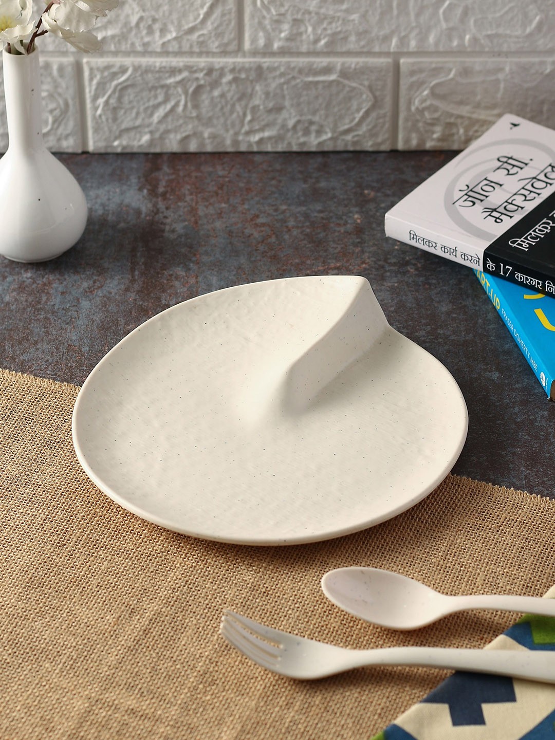 

LIVING ROOTS Off White Melamine Serving Platter