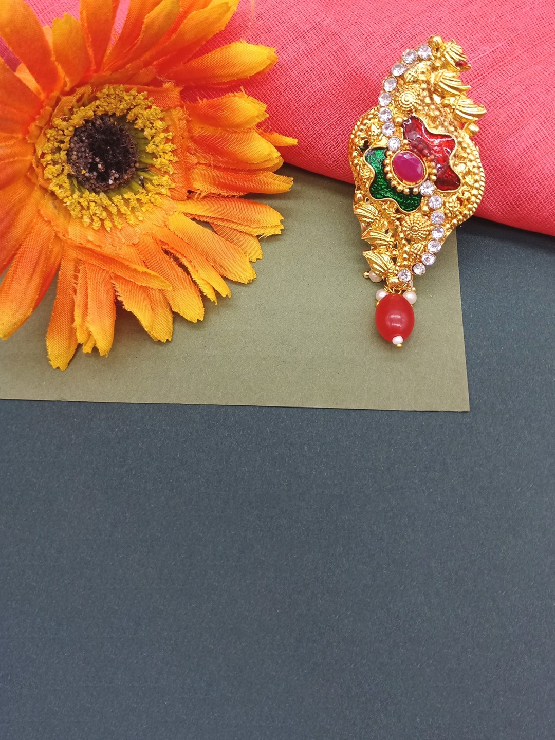

AASHISH IMITATION Artificial Stone Studded Saree Pin, Gold