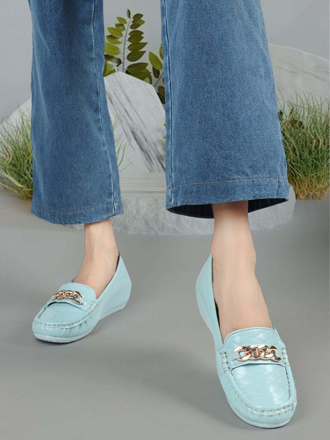 

ELLE Women Textured Heeled Lightweight Loafers, Blue