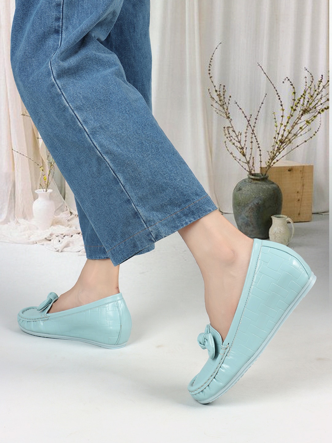 

ELLE Women Textured Lightweight Comfort Insole Penny Loafers With Bows, Blue