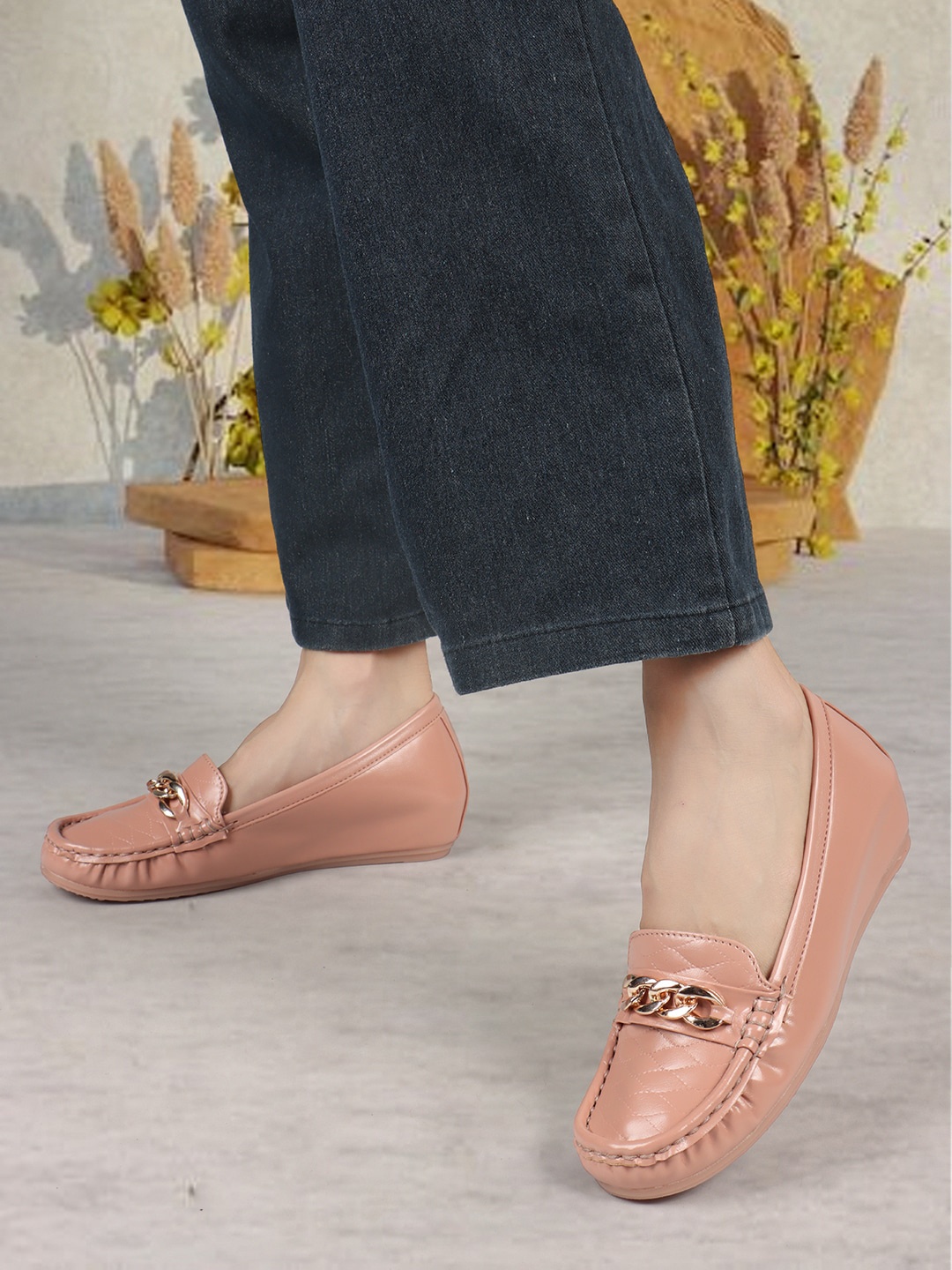 

ELLE Women Lightweight Heeled Loafers, Peach