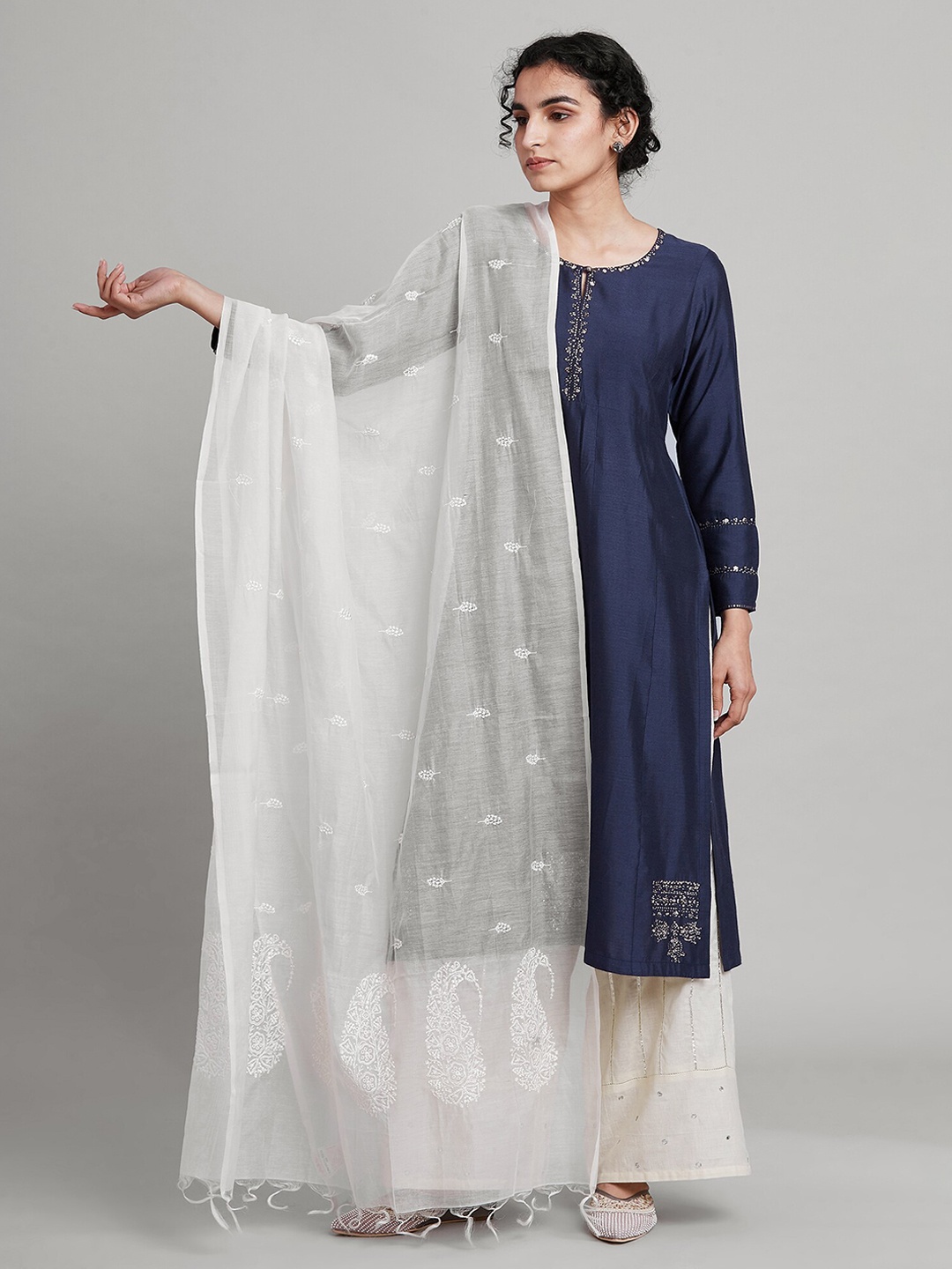 

W White Ethnic Motifs Chikankari Embroidered Dupatta