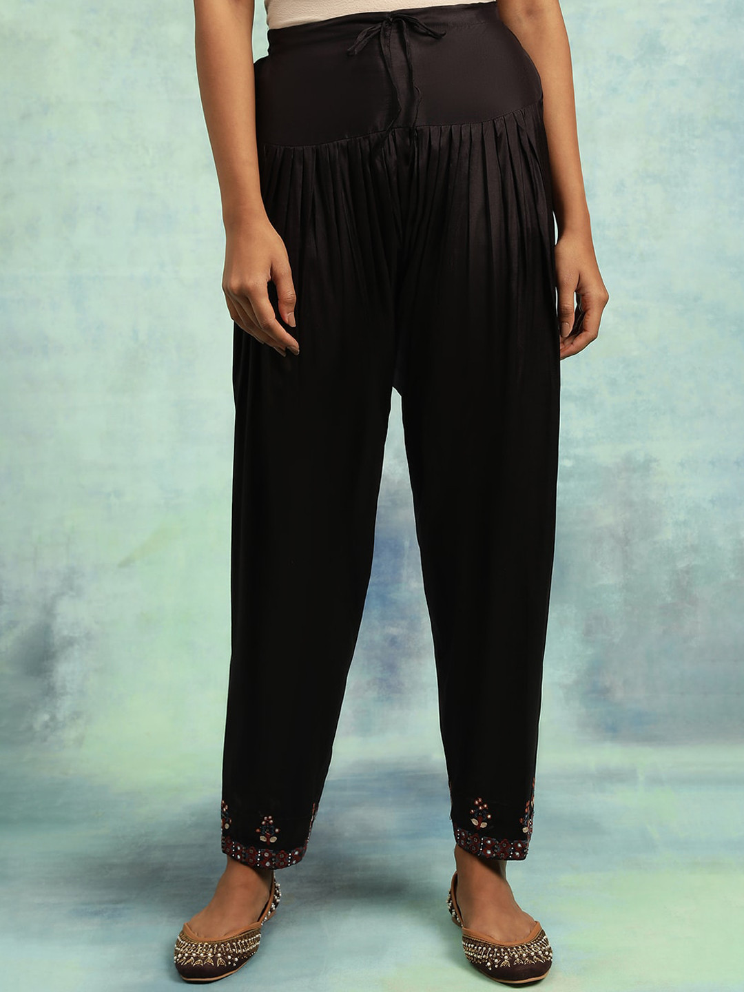

W The Folksong Collection Women Black Mirror Work Embroidered Pleated Salwar
