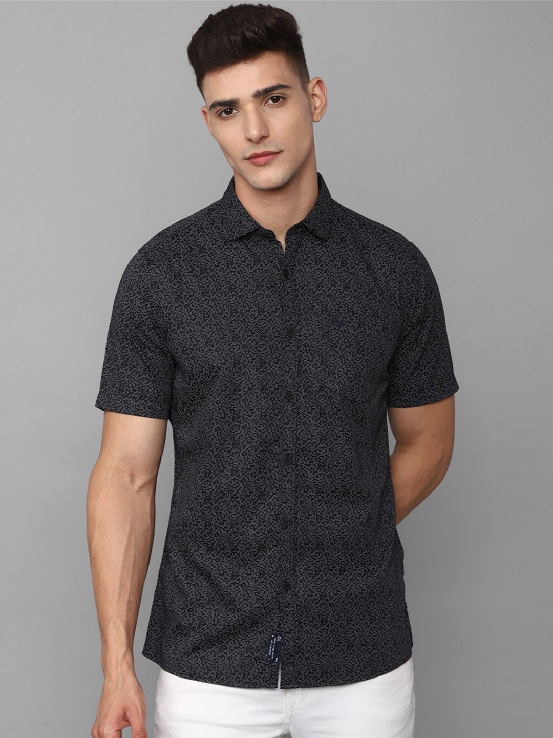 

Allen Solly Sport Abstract Printed Pure Cotton Casual Shirt, Grey