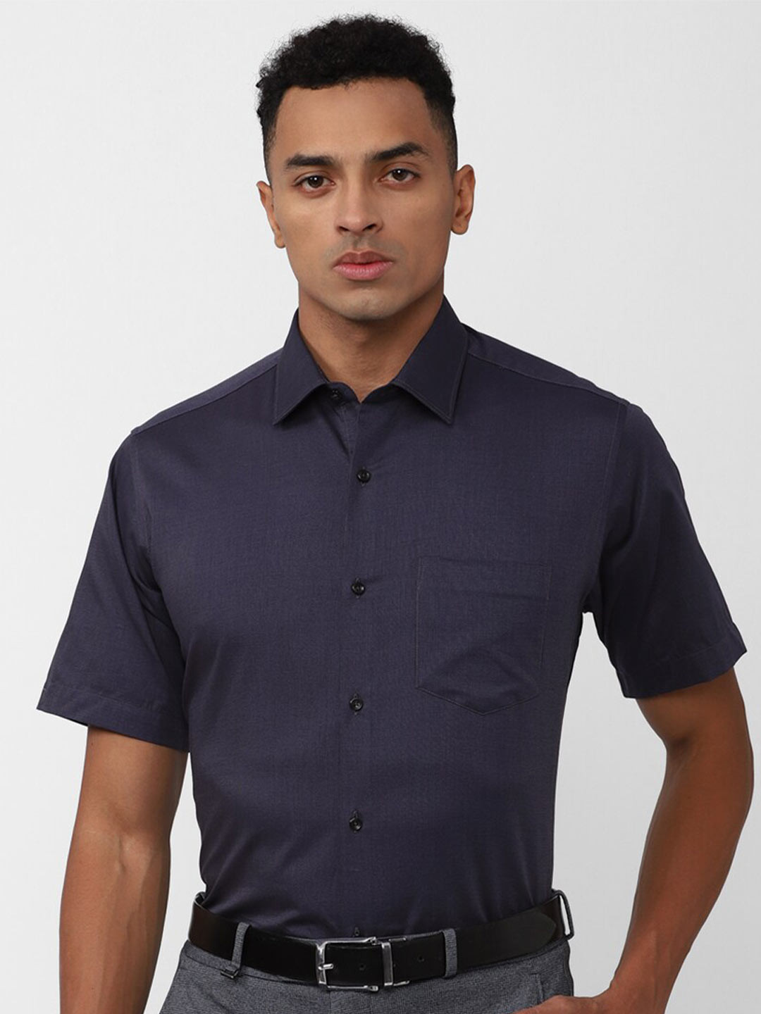 

Van Heusen Spread Collar Pure Cotton Formal Shirt, Navy blue
