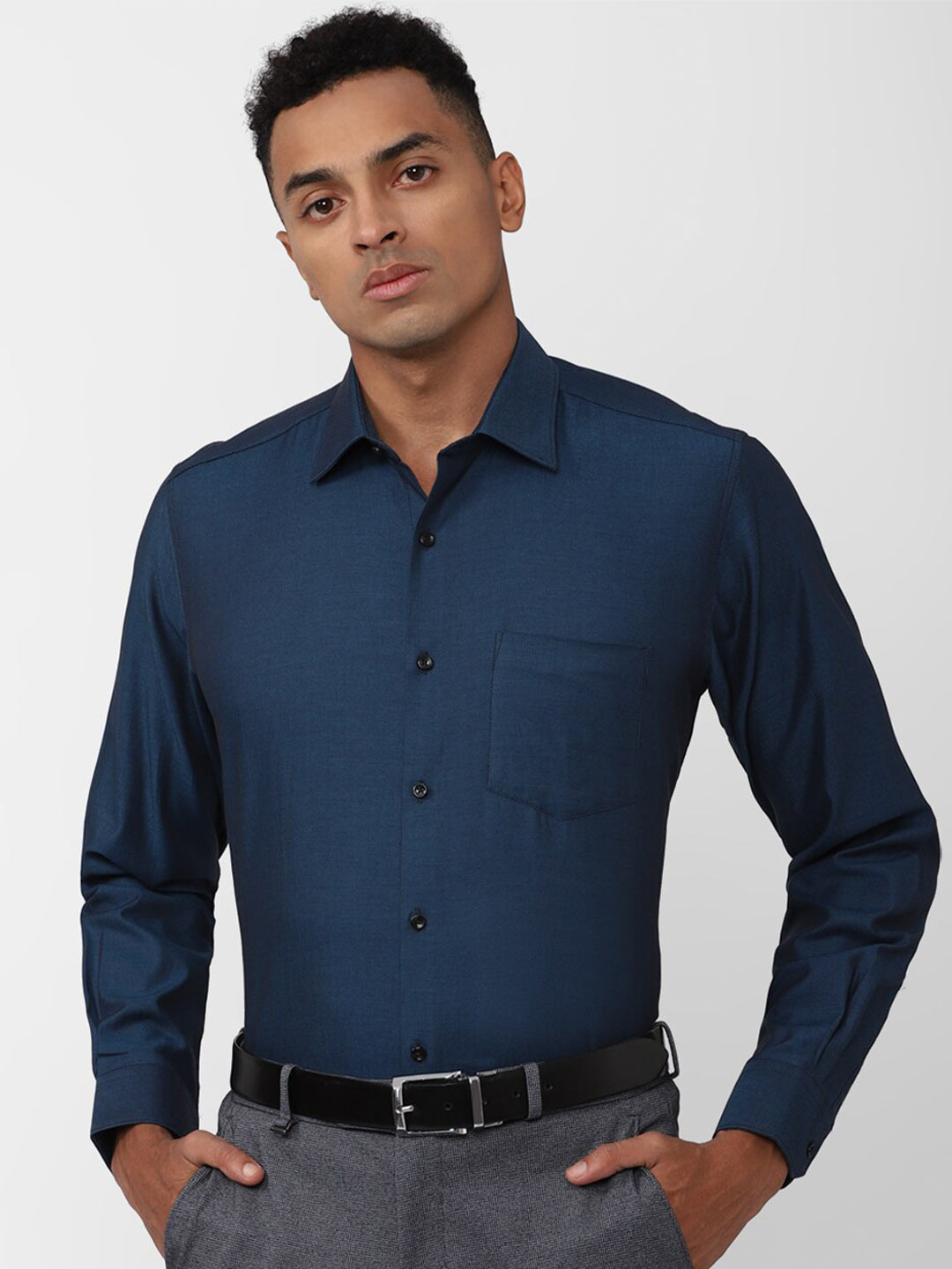 

Van Heusen Spread Collar Pure Cotton Formal Shirt, Navy blue